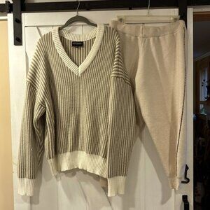 Kittenish (set) brown & cream V neck striped sweater & matching sweatpants XL